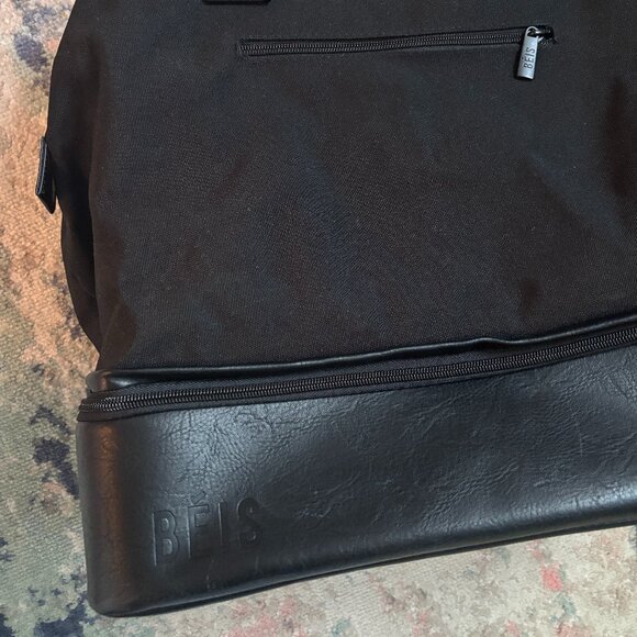 BÉIS The Weekender Bag – Black Travel Tote with Shoe Compartment - Picture 2 of 11